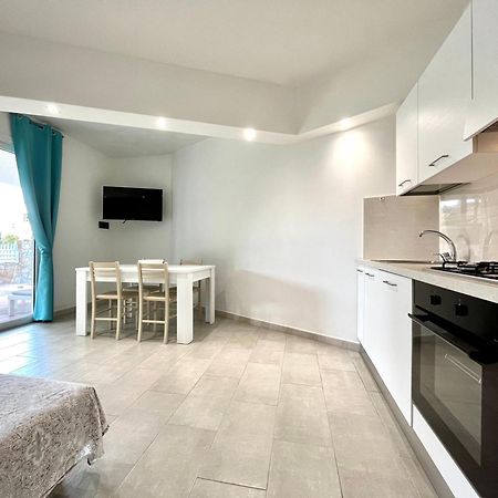 Angolo Mare Apartments & Rooms Porto Pino Exterior foto