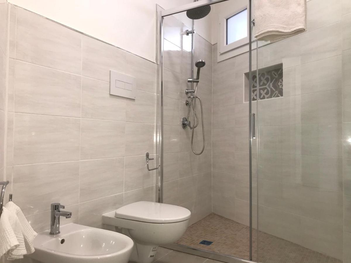 Angolo Mare Apartments & Rooms Porto Pino Exterior foto